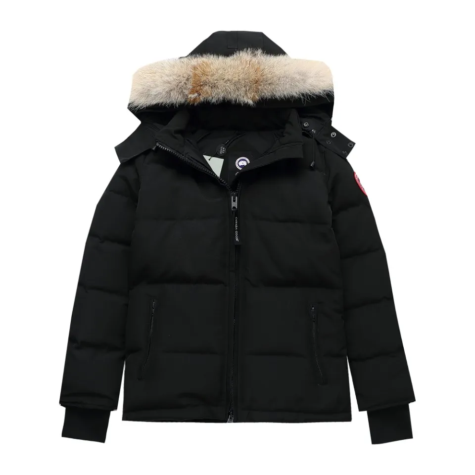P840 Canada Goose Canada Goose #Expedition04 Parker, a treasure of Canadian origin! Limited supply worldwide! Canada Goose Model 04 is a top-notch couple model. The polar cold-proof outdoor series fur collar detachable hooded parka down jacket is the first Goose in 2024. I hope my partners will like it. Peak quality. I hope everyone can identify it together! The most popular cool items of the Big Goose family in 2024 are online. The same popular product of Yi Yang Qianxi is said to be a joint limited edition Big Goose that cannot be bought in autumn and winter. If you dislike the sameness of the Big Goose in the past, then this model will definitely give you a different experience! This year's most powerful couple's collection for autumn and winter is online, a top-notch luxurious ready-to-wear style, paired with an outdoor warm down jacket with great style and charm! The most standard and classic items of the Daye family in the past two years are equipped with unique reflective stripes for embellishment, which further shows the high-end fashion performance effect. With the embellishment of hardware buckles, it has excellent performance effect. The upper body is clean, simple and elegant, even for urban leisure. It is suitable for various occasions. Designed with large pockets, this model has a large capacity and is equipped with reflective stripes, making it safer at night. It is suitable for various adventure activities. It is made of windproof and waterproof technical materials. The interior is filled with full white duck down, which is absolutely cold-proof and warm. It also has a stand-up collar design and fine fluff at the collar, with meticulous attention to detail! The charm of this model is also more spiritual, and the upper body has more temperament and specifications. It perfectly shows the ultra-high standard of fashionable performance of this model, integrating outdoor and life, and you can even create high-street wear! The most pinnacle limited-edition goose that we have presented so far, both in terms of design and detailed materials, it is completely outstanding. The grand and evergreen version design is matched with cool reflective elements. The overall appearance can be said to be quite high, and it has that kind of powerful outdoor performance! It combines high-end casual attributes with high-street style. It is high-grade, domineering, warm, and beautiful. The visibility of the upper body is quite strong, and the configuration of the owl element is highly brand-recognizable. The overall brand performance and visual effects are fully enhanced, and it also has the high-end sense of fashion and fashionable performance. It is a must-buy product because this is the most awesome down brand on the earth and one of Canada's three national treasure brands. It is also a very sentimental down luxury brand. In the field of polar cold-proof clothing, goose has made an irreplaceable contribution.. SIZE: XS S M L XL XXL Color: black, off-white, red, navy blue, gray